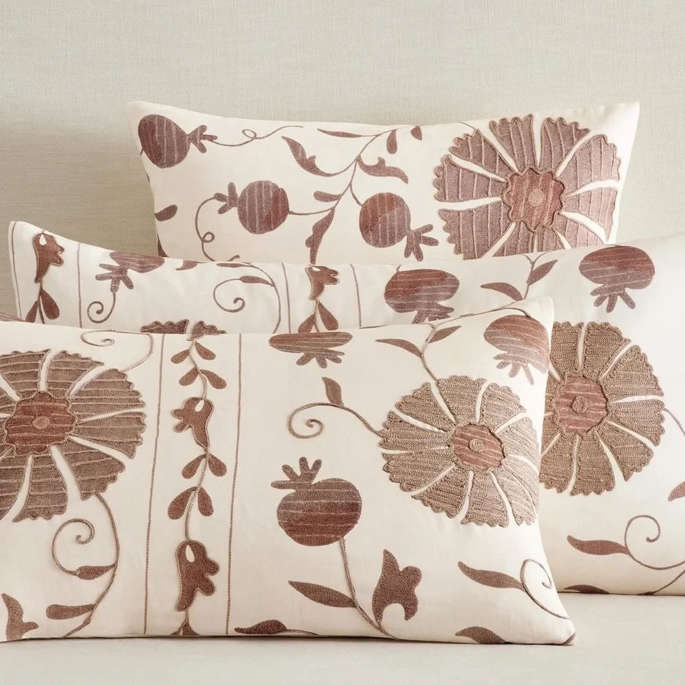 Set of 2 Pottery Barn Montrose Suzani Embroidered Standard Pillow Shams